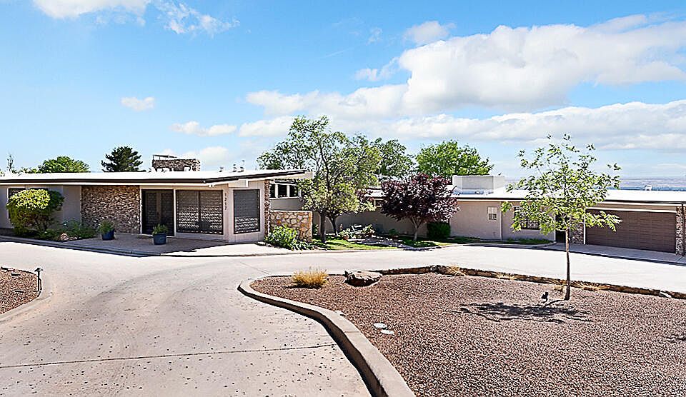1st image of 1217 Thunderbird Dr