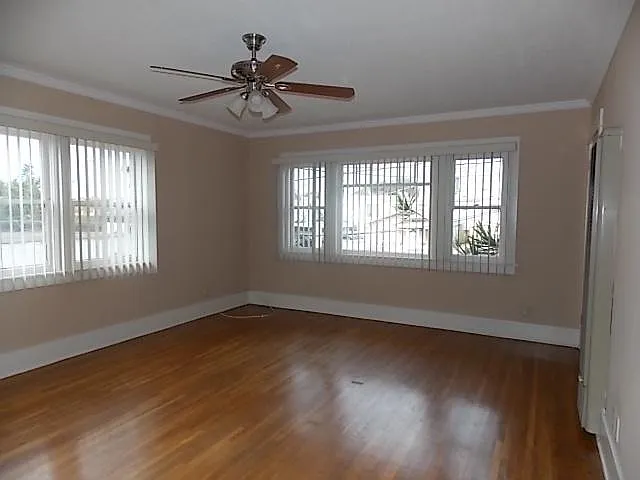 2821 Lincoln Ave — Photo 11
