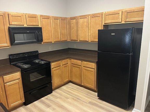 4th image of 5101 Playpen Dr Unit 2