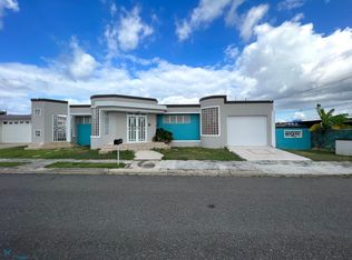 4 Urb Las Ceibas Calle Cristal, Isabela, PR 00662