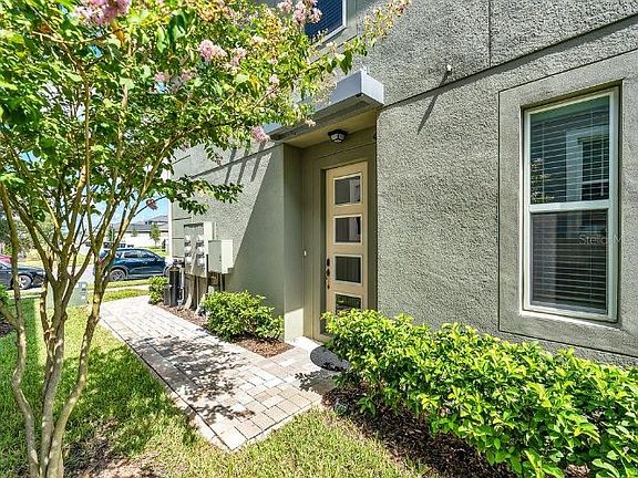 2nd image of 8037 Glenlloyd Ave
