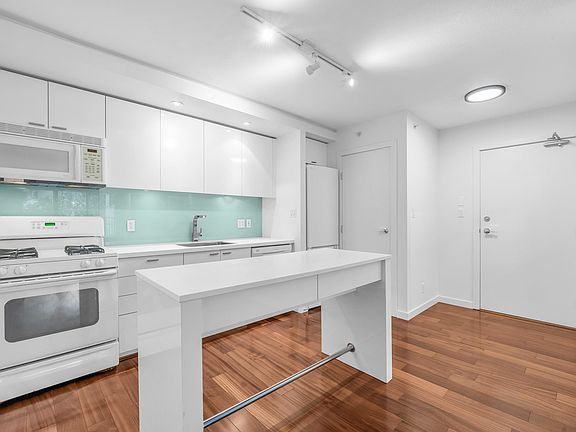 4th image of 328 E 11th Ave #409