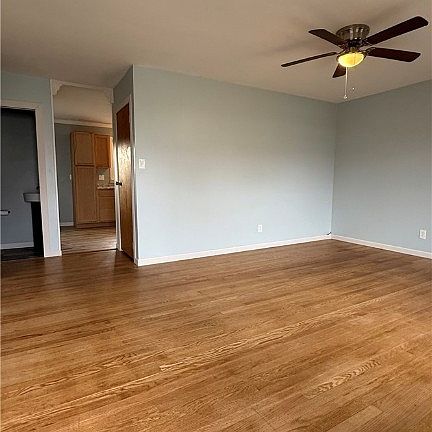 2nd image of 614 Orchard Dr