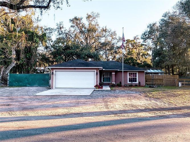 1st image of 4774 Oakwood Dr