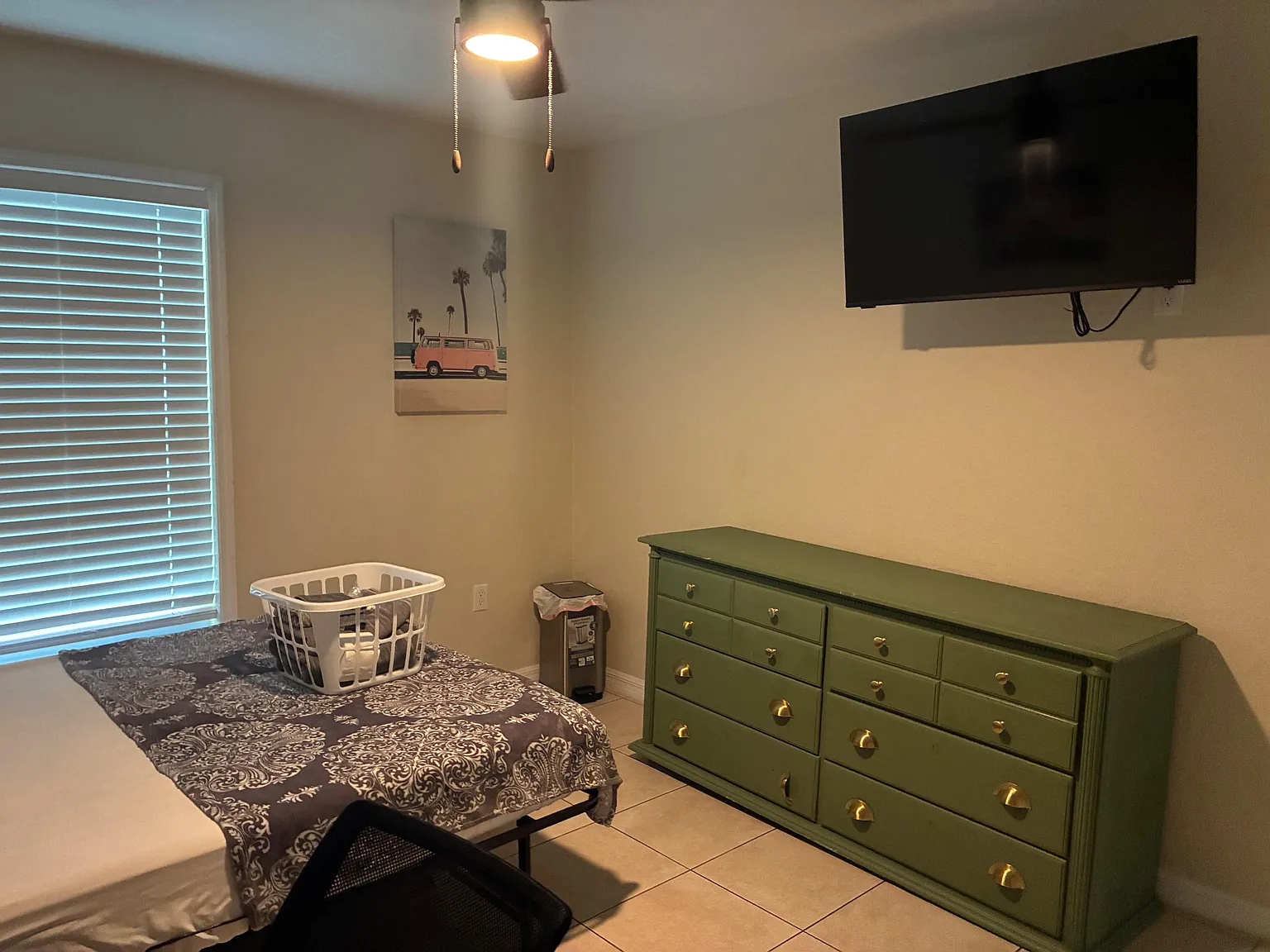 4 bed, 3.0 bath, 2000 sqft, $888 — Photo 2