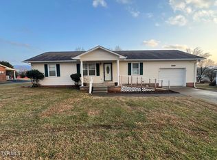 207 Crest Dr, Mt Carmel, TN 37645