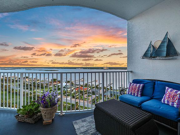 5th image of 2 Oceans West Blvd APT 1601
