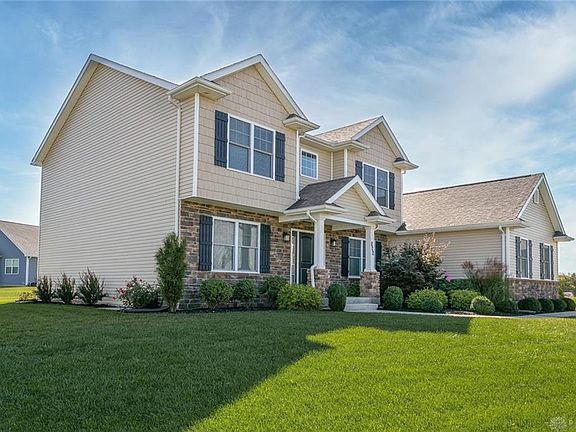 3rd image of 566 Loxley Ln