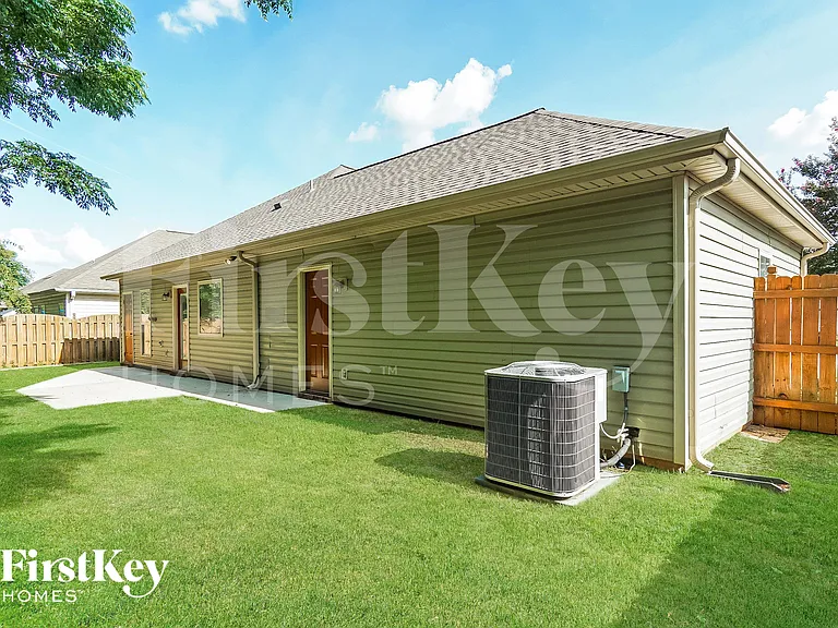 236 Stonecreek Pl — Photo 15