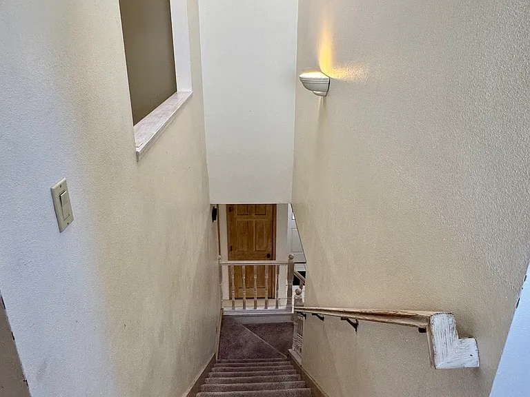 Castillo St — Photo 11