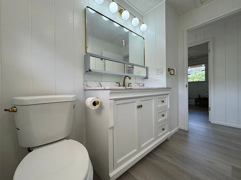2326 Rose St — Photo 9
