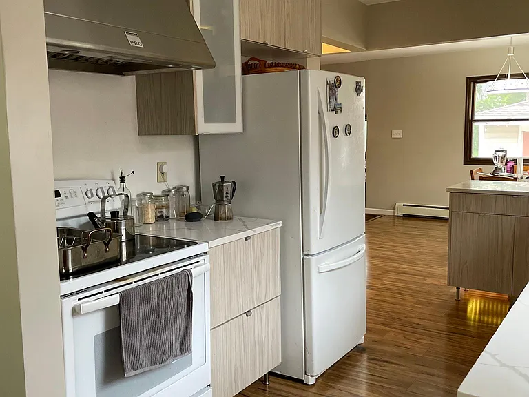 3006 Maplewood Ave — Photo 5