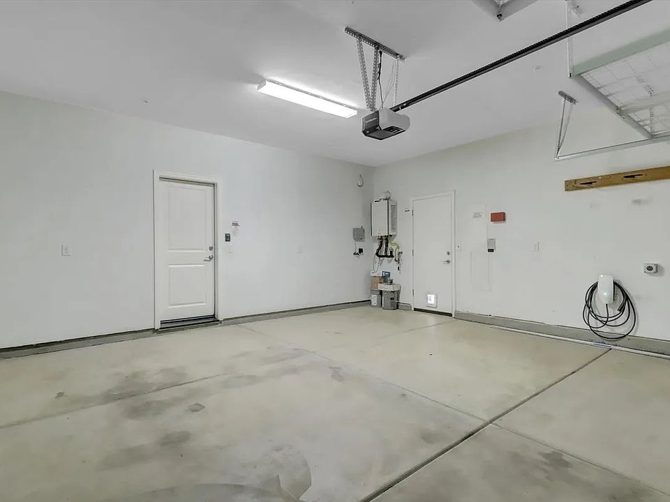 1st image of 104 Berriman Loop