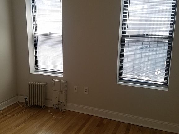 5th image of 68 Magnolia Ave Bsmt 2