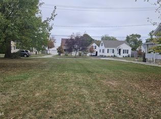 306 Clinton St, Maumee, OH 43537