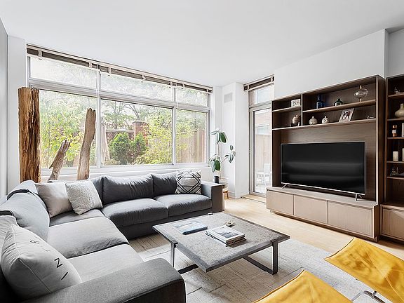 2nd image of 99 Jane St APT 1E