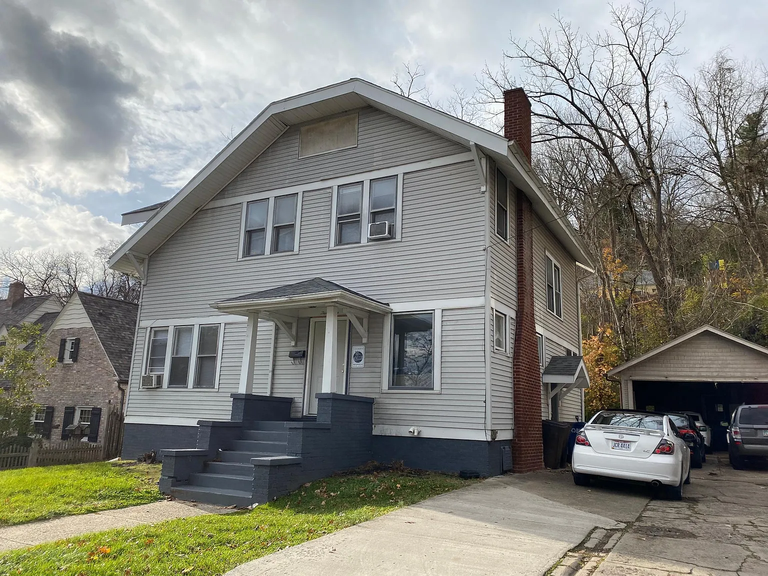 3 bed, 1.5 bath, 1684 sqft, $1,800 — Photo 2