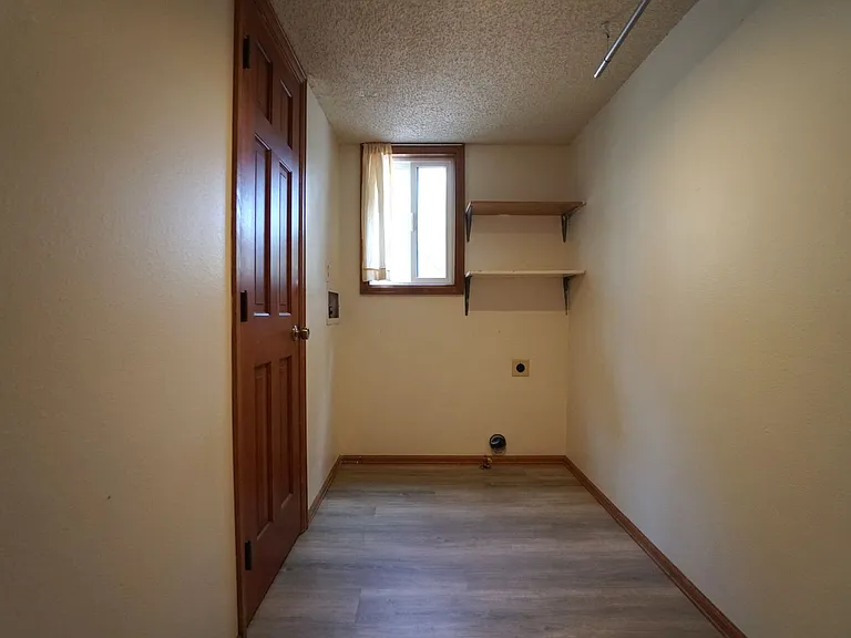 1155 Popes Valley Dr — Photo 13