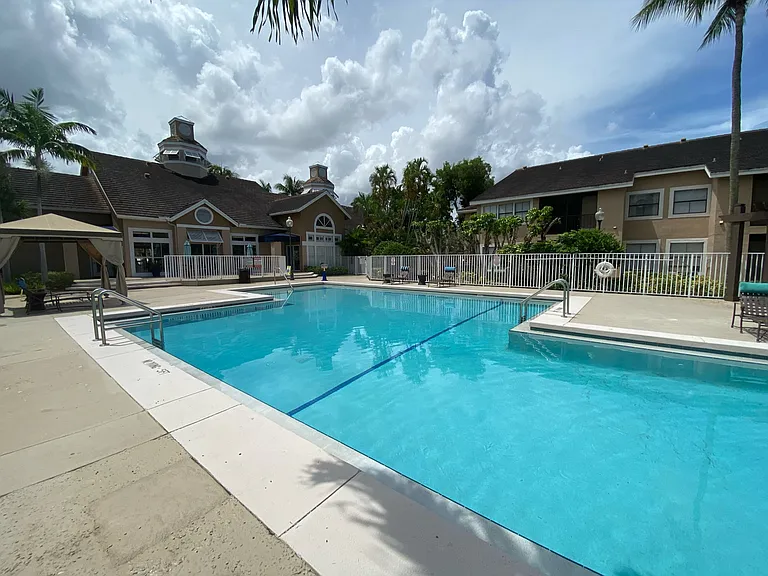 15689 SW 106th Ln #711 — Photo 32