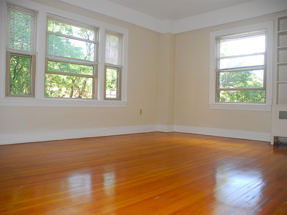 1st image of 1130 Parker St APT 310