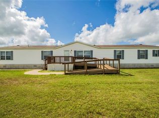 300 Tall Oak Dr, Hutto, TX 78634