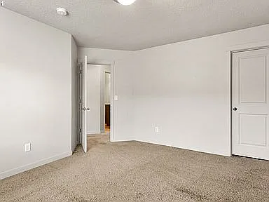 5810 NE 47th St — Photo 10