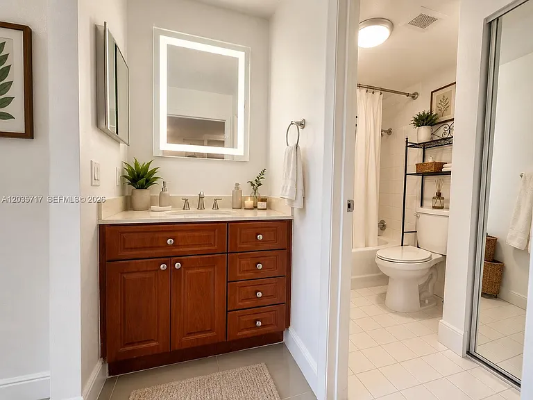 18840 NW 57th Ave #302 — Photo 12