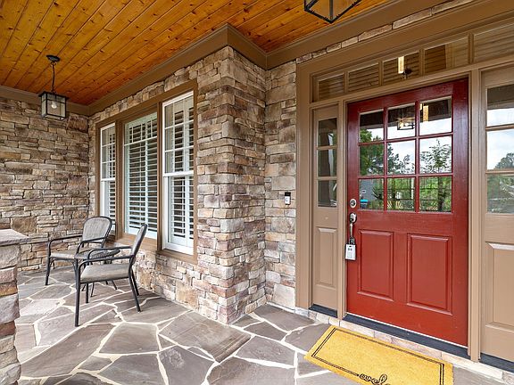 2nd image of 1224 Sky Hill Pl