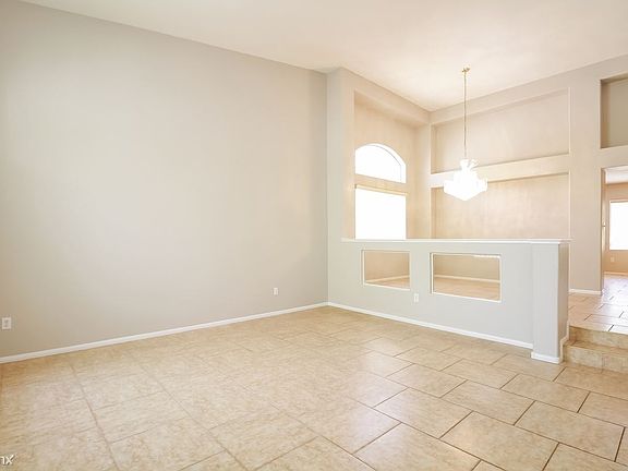 04-LivingRoom-lg