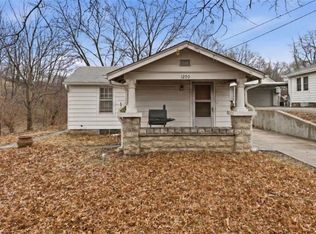 1209 S Spring St, Independence, MO 64055