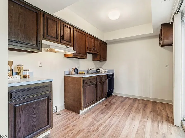 13624 Oakbrook Dr #1 — Photo 5