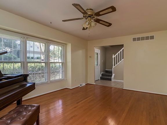 2nd image of 20 Quail Hollow Dr
