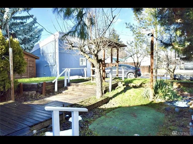 903 W 5th Ave — Photo 18