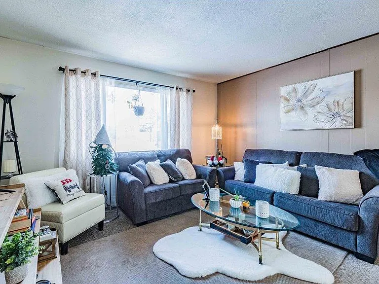 480 W Pullman Ave #4 — Photo 3