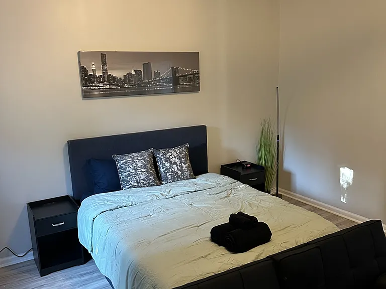 1529 Oakview Rd #1 — Photo 3