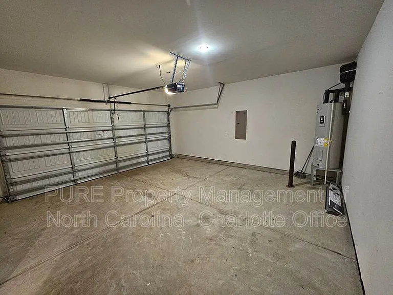 7015 Amberly Hills Rd — Photo 31