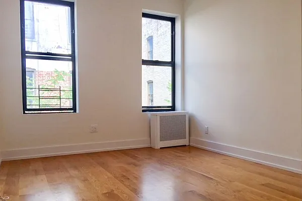 Rented by Compass | media 32