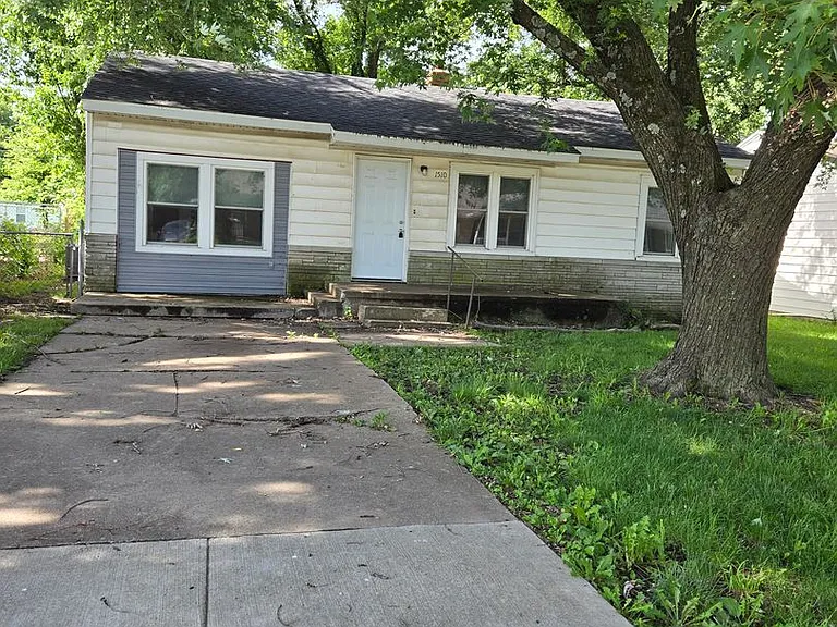 1510 W Lynn St — Photo 1