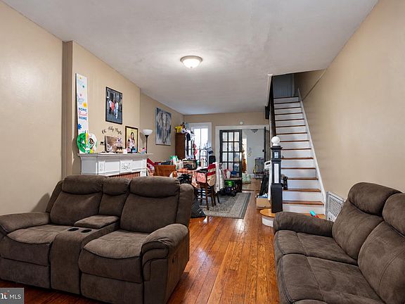 4th image of 533 Laurel St