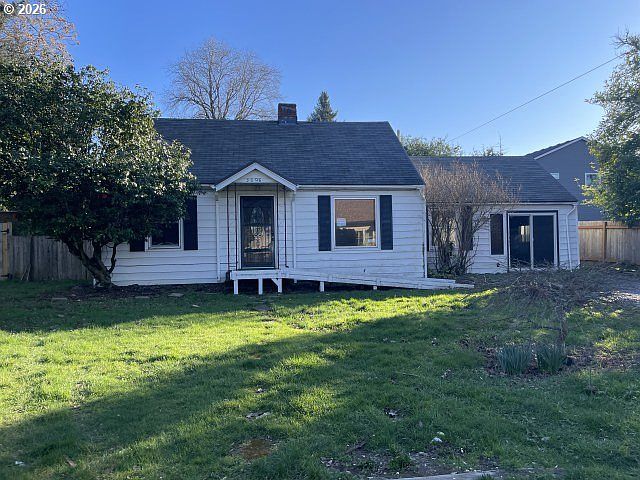 1st image of 5808 SE Laurel St