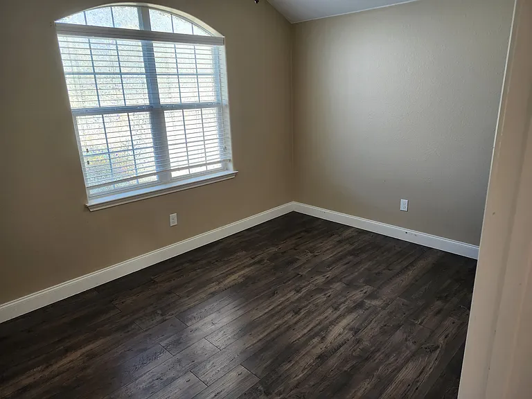 212 Judge King Dr — Photo 12