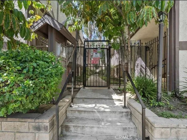 21815 Saticoy St Unit 30, Canoga Park, CA 91304
