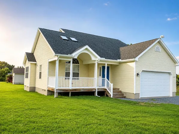 37115 Shark Ct, Greenbackville, VA 23356