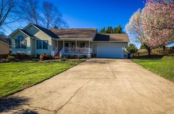 1st image of 107 Jenny Ln