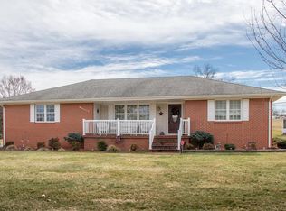 615 S Monte Vista Dr, Glade Spring, VA 24340