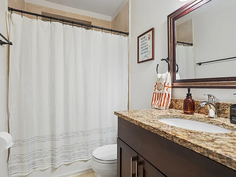 2212 N Sedgwick St #1 — Photo 18