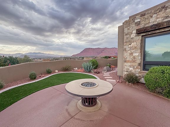 3rd image of 3052 Snow Canyon Pkwy #214