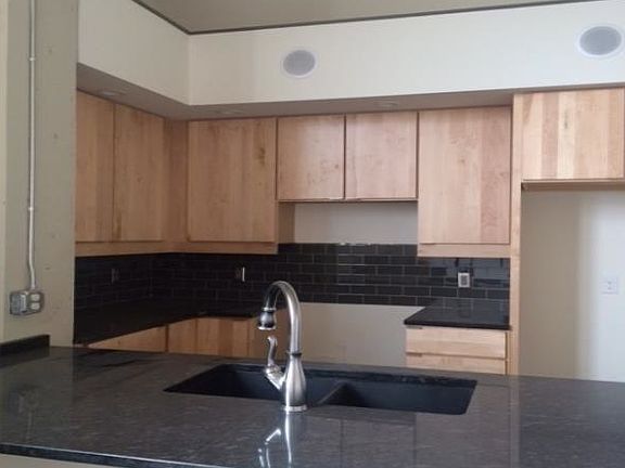 2nd image of 403 Stockton St
