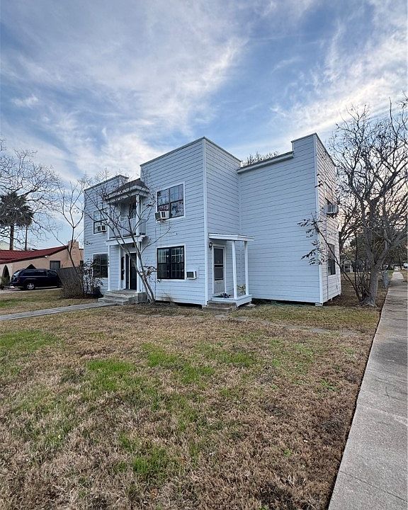 1st image of 2849 Santa Fe Street