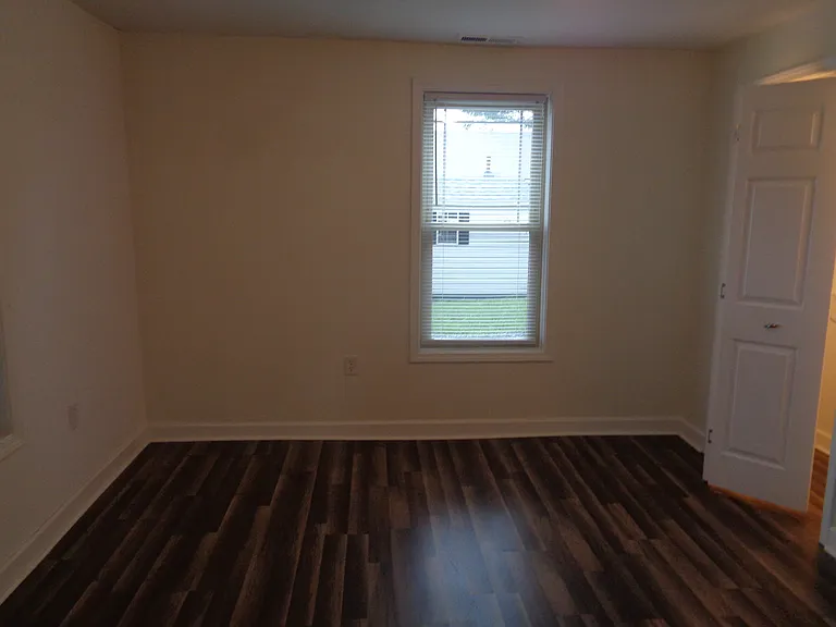 212 Orr St — Photo 10